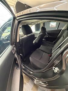 2012 Mazda Mazda3 i Touring - Photo 7 - Brandywine, MD 20613