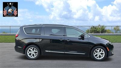 2020 Chrysler Pacifica Touring L   - Photo 8 - Brandywine, MD 20613