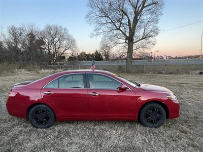 2011 Toyota Camry LE   - Photo 2 - Brandywine, MD 20613