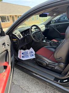 2011 Hyundai Genesis Coupe 2.0T - Photo 5 - Brandywine, MD 20613