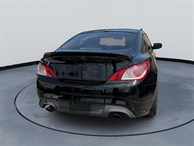 2011 Hyundai Genesis Coupe 2.0T - Photo 4 - Brandywine, MD 20613