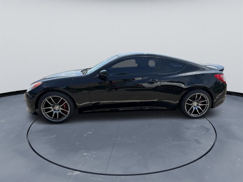 2011 Hyundai Genesis Coupe 2.0T   - Photo 1 - Brandywine, MD 20613