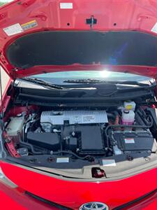 2016 Toyota Prius v Two   - Photo 8 - Brandywine, MD 20613