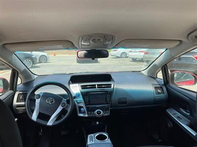 2016 Toyota Prius v Two   - Photo 5 - Brandywine, MD 20613