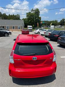 2016 Toyota Prius v Two   - Photo 4 - Brandywine, MD 20613