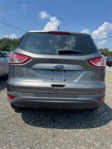 2014 Ford Escape S   - Photo 4 - Brandywine, MD 20613