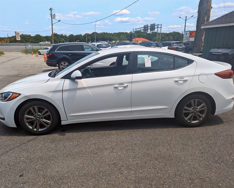 2018 Hyundai Elantra Limited - Photo 1 - Brandywine, MD 20613