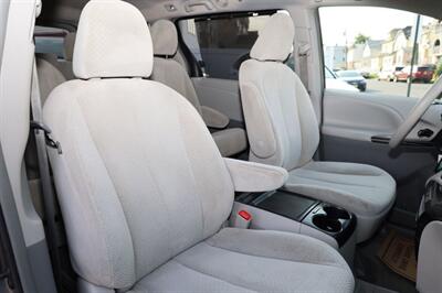 2014 Toyota Sienna LE   - Photo 21 - Elizabeth, NJ 07201