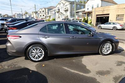 2018 Toyota Camry HYBRID   - Photo 8 - Elizabeth, NJ 07201