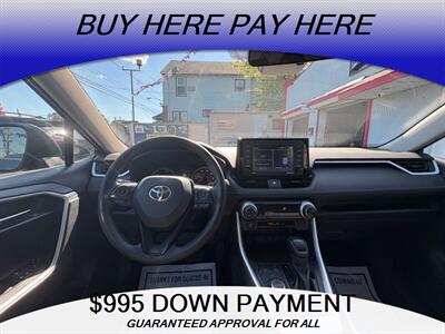 2021 Toyota RAV4 Hybrid XLE   - Photo 15 - Elizabeth, NJ 07201