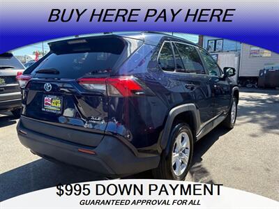 2021 Toyota RAV4 Hybrid XLE   - Photo 7 - Elizabeth, NJ 07201