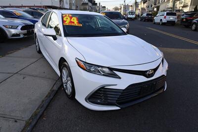 2021 Toyota Camry LE   - Photo 1 - Elizabeth, NJ 07201