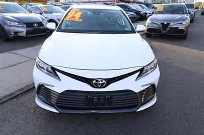 2021 Toyota Camry LE   - Photo 2 - Elizabeth, NJ 07201