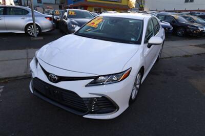 2021 Toyota Camry LE   - Photo 3 - Elizabeth, NJ 07201