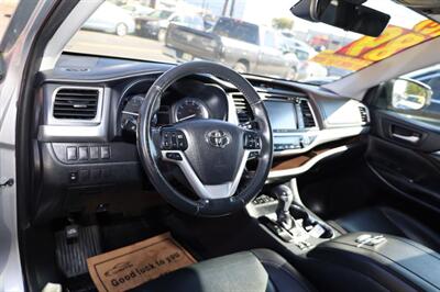 2019 Toyota Highlander SE   - Photo 11 - Elizabeth, NJ 07201