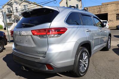 2017 Toyota Highlander SE   - Photo 7 - Elizabeth, NJ 07201