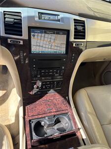 2007 Cadillac Escalade   - Photo 14 - Albuquerque, NM 87106
