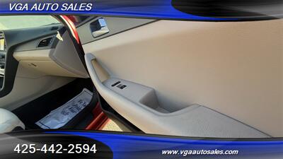 2017 Hyundai SONATA SE   - Photo 14 - Kent, WA 98031