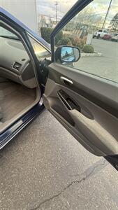 2011 Honda Civic LX   - Photo 8 - Kent, WA 98031