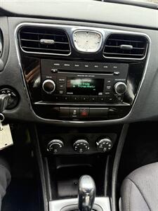 2013 Chrysler 200 Touring   - Photo 4 - Kent, WA 98031