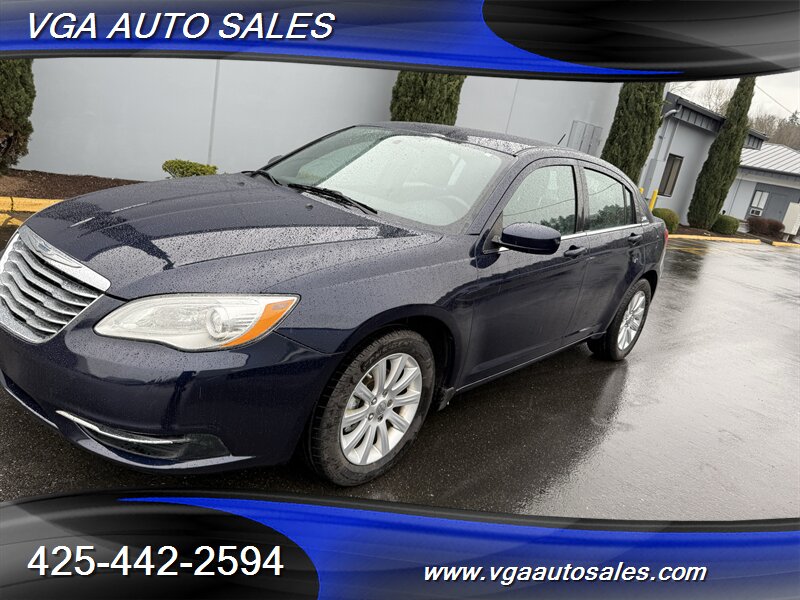2013 Chrysler 200 Touring   - Photo 1 - Kent, WA 98031