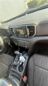 2019 Kia Sportage LX   - Photo 8 - Kent, WA 98031