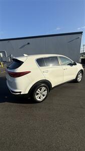 2019 Kia Sportage LX   - Photo 6 - Kent, WA 98031