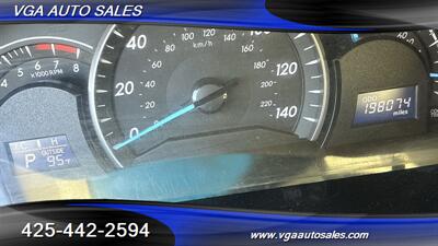 2014 Toyota Camry LE   - Photo 2 - Kent, WA 98031
