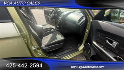 2013 Kia Soul +   - Photo 16 - Kent, WA 98031