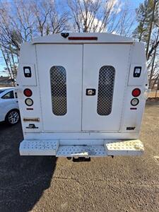 2017 Chevrolet Express 3500   - Photo 5 - Mount Airy, NC 27030