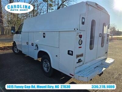2017 Chevrolet Express 3500   - Photo 10 - Mount Airy, NC 27030