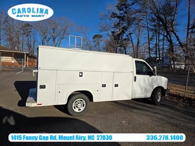 2017 Chevrolet Express 3500   - Photo 8 - Mount Airy, NC 27030