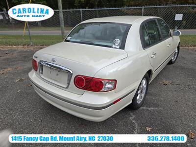 2005 Kia Amanti   - Photo 4 - Mount Airy, NC 27030