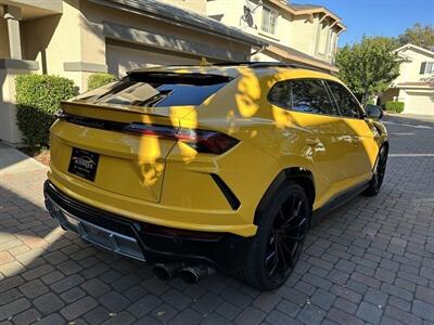 2019 Lamborghini Urus   - Photo 4 - San Diego, CA 92115