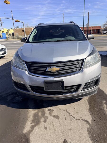 2017 Chevrolet Traverse LS  