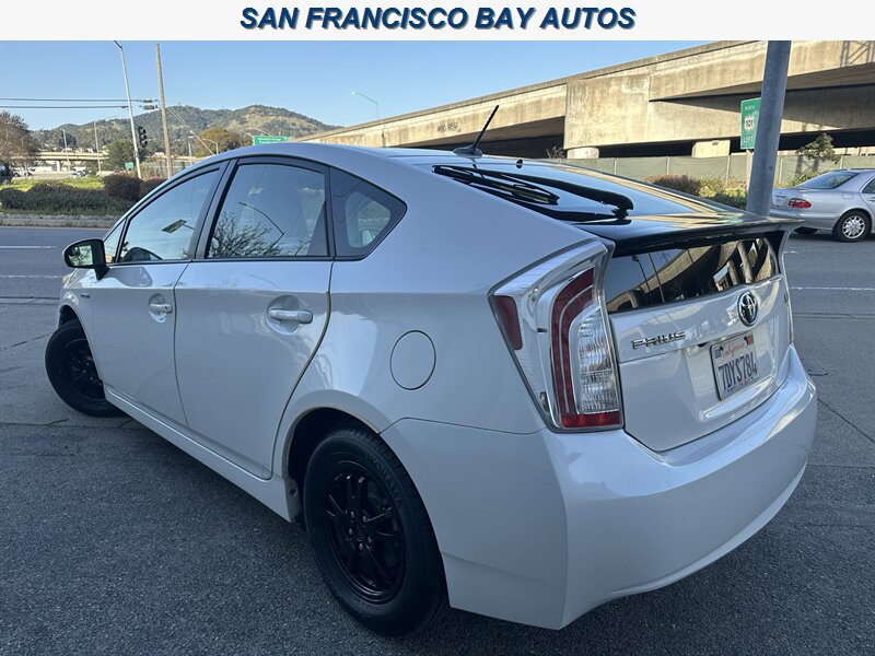 2014 Toyota Prius Three - Photo 8 - San Rafael, CA 94901