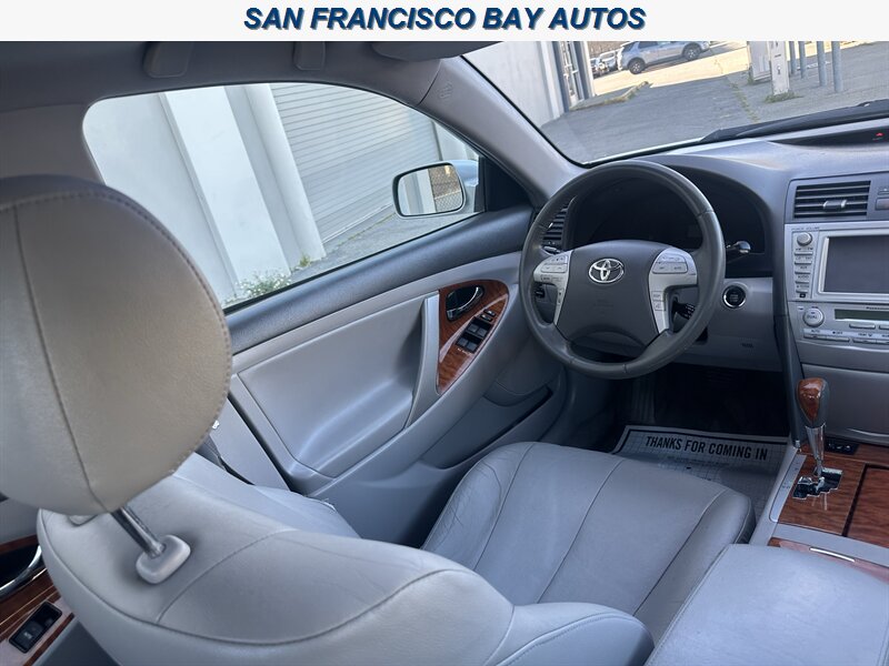2011 Toyota Camry XLE V6 - Photo 14 - San Rafael, CA 94901