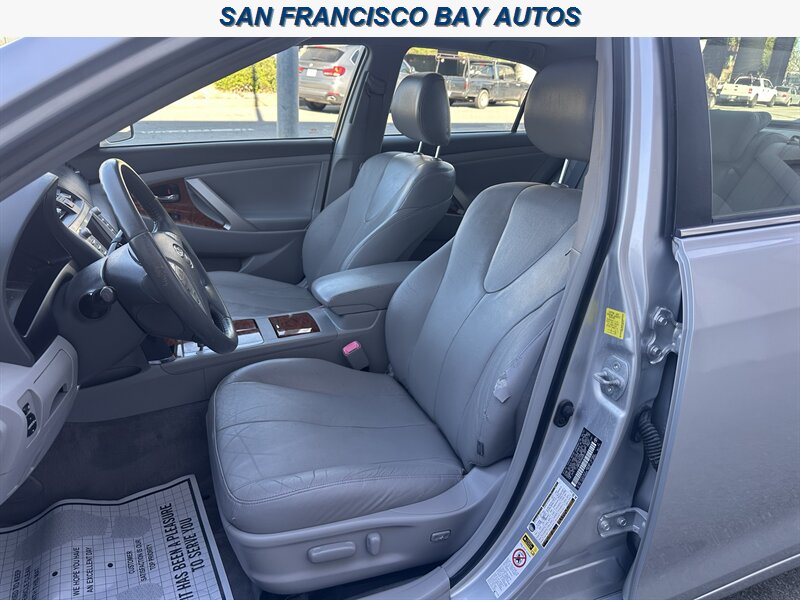 2011 Toyota Camry XLE V6 - Photo 28 - San Rafael, CA 94901