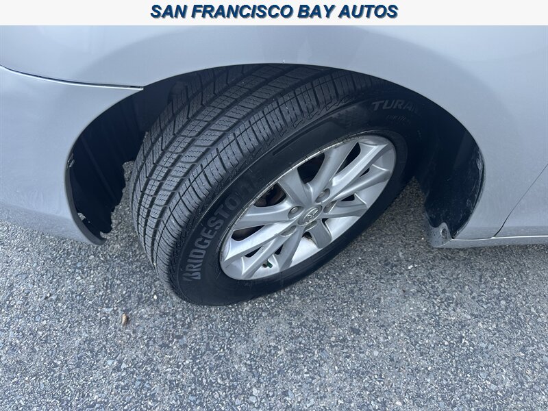 2011 Toyota Camry XLE V6 - Photo 31 - San Rafael, CA 94901