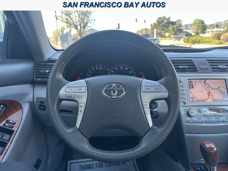 2011 Toyota Camry XLE V6 - Photo 15 - San Rafael, CA 94901