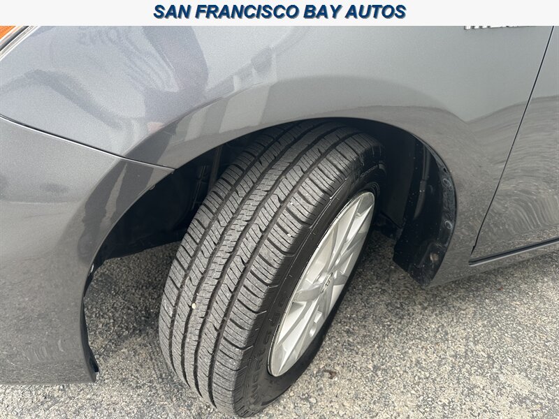 2013 Toyota Prius v Three   - Photo 29 - San Rafael, CA 94901