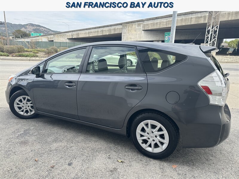 2013 Toyota Prius v Three   - Photo 10 - San Rafael, CA 94901