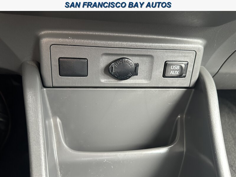 2013 Toyota Prius v Three   - Photo 32 - San Rafael, CA 94901