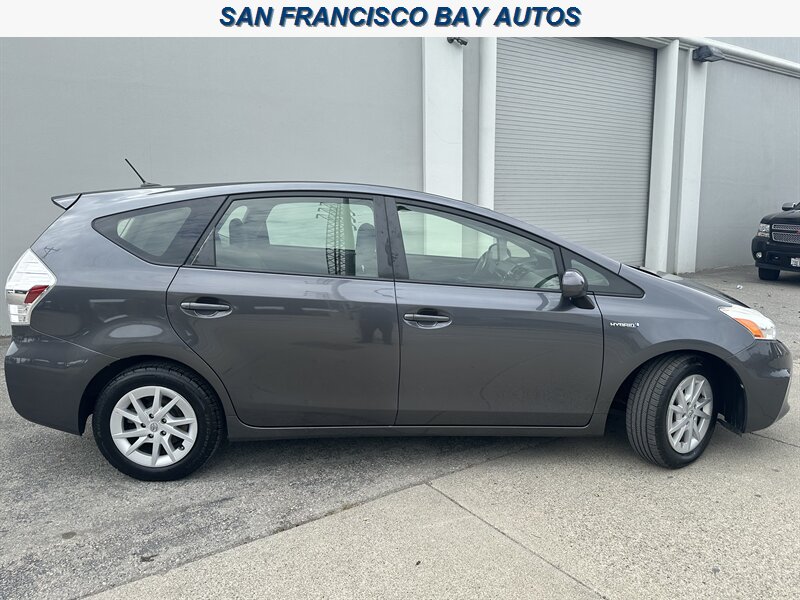 2013 Toyota Prius v Three   - Photo 5 - San Rafael, CA 94901