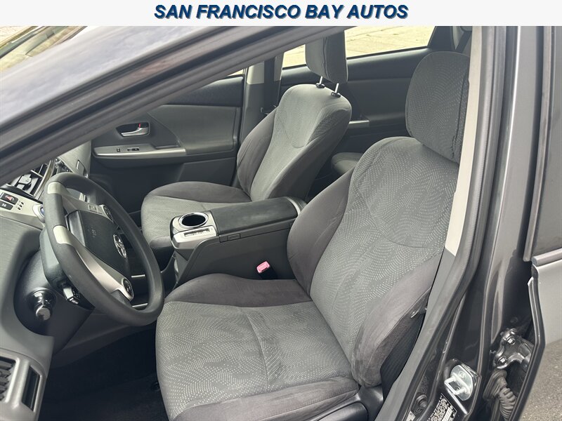 2013 Toyota Prius v Three   - Photo 22 - San Rafael, CA 94901