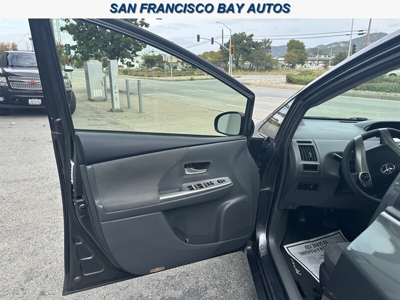 2013 Toyota Prius v Three   - Photo 27 - San Rafael, CA 94901