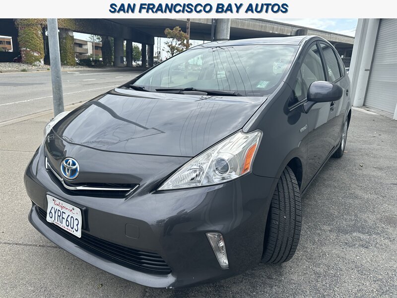 2013 Toyota Prius v Three   - Photo 3 - San Rafael, CA 94901