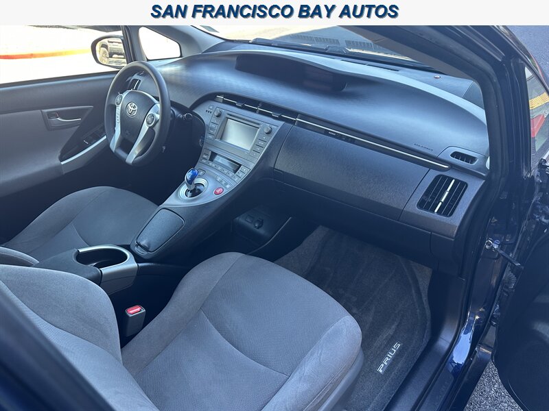 2015 Toyota Prius Two   - Photo 18 - San Rafael, CA 94901