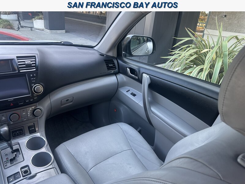 2008 Toyota Highlander Sport   - Photo 15 - San Rafael, CA 94901