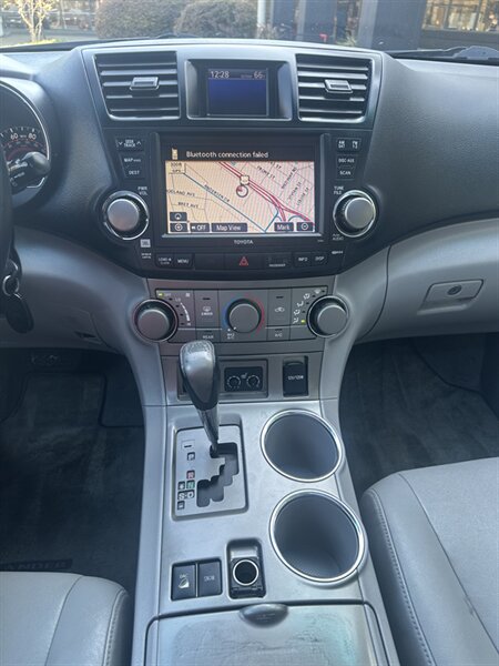 2008 Toyota Highlander Sport   - Photo 17 - San Rafael, CA 94901